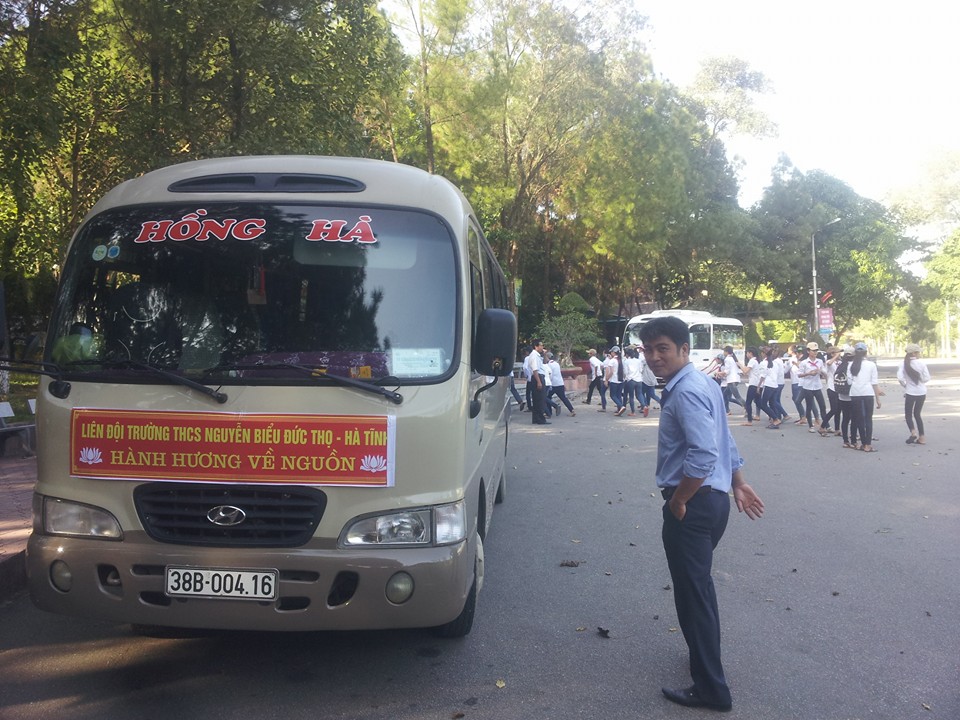 THCS Nguyễn Biểu: Hành trình về Đồng Lộc và thăm khu lưu niệm Đại thi hào Nguyễn Du
