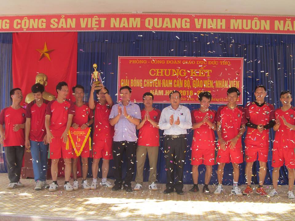 Giải Bóng chuyền nam CBGVNV năm học 2016–2017