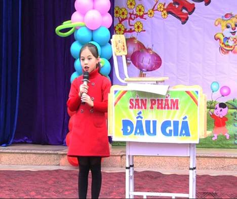 Trường Tiểu học Thị Trấn tổ chức thành công hội chợ tuổi thơ